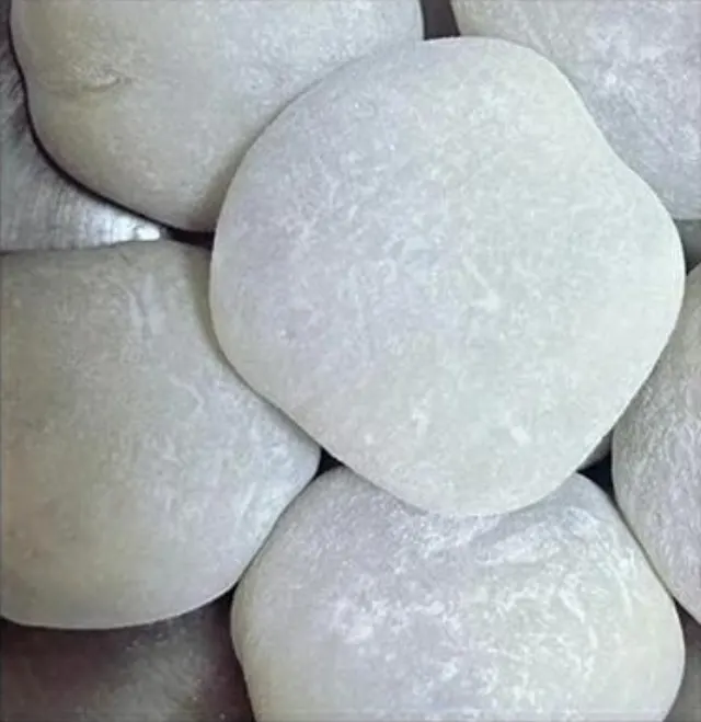 Three glutinous rice dumplings