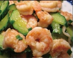 Stir-fried prawns with cucumber and spring onion